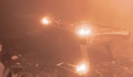 Kafe Billiard di Nginden Surabaya Terbakar, Diduga Korsleting Listrik Foto BeritaJatim.com