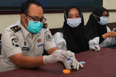 Tes Urine Mendadak di Lapas Banyuwangi, Pegawai hingga Warga Binaan Dinyatakan Negatif Foto BeritaJatim.com