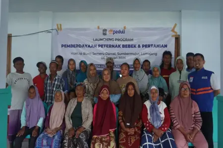 Merajut Kemandirian Pasca Bencana, DT Peduli Luncurkan Program Peternak Bebek di Lumajang Foto BeritaJatim.com