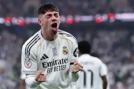 Real Madrid Sukses Revans dari Atletico Tanpa Mbappe, El Clasico di Final Supercopa de Espana Foto BeritaJatim.com