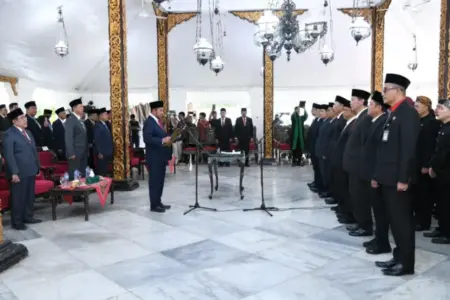 ASN Sumenep Tak Minat Ditempatkan di Pulau Masalembu, Bupati Janji Beri Perhatian Khusus Foto BeritaJatim.com