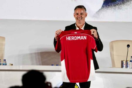 Herdman Ingin Akhiri Penantian Gelar Indonesia di ASEAN Championship 2026 Foto BeritaJatim.com