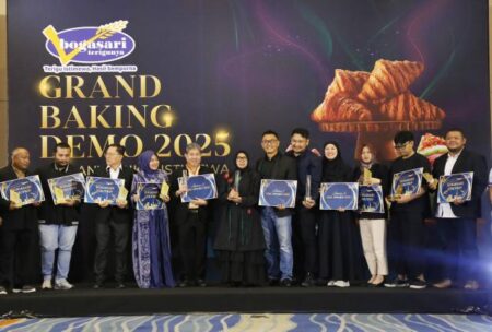 Dari Modal Rp100 Ribu hingga Kuasai Ratusan Cabang, Papa Cookies Jadi Jawara Bogasari SME Award 2025 Foto BeritaJatim.com