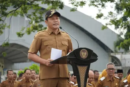 Ribuan ASN Sidoarjo Ikuti Apel Akbar Bersama Bupati Subandi Foto BeritaJatim.com