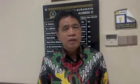 DPRD Surabaya Ungkap Penyebab Penerima Beasiswa Pemuda Tangguh Gagal Bayar UKT Foto BeritaJatim.com