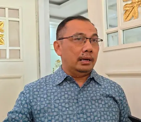 Terancam Terputus, Jalan Longsor Wagir Lor–Wates Jadi Perhatian DPRD Provinsi Jatim Foto BeritaJatim.com