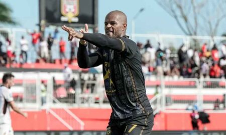 Malut United Menang Telak 4-0 Lawan 10 Pemain Persik Kediri Foto BeritaJatim.com
