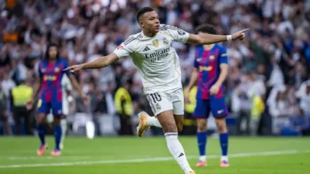 Kylian Mbappe Bisa Tampil vs FC Barcelona di Final Supercopa de Espana Foto BeritaJatim.com