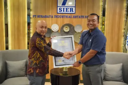 Kado Bulan K3 Nasional, PT SIER Raih Sertifikat SMK3 Kemnaker RI dengan Predikat Memuaskan Foto BeritaJatim.com