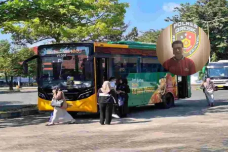 Teror Pelemparan Kaca Bus Trans Jatim, Pelaku PNS di Gresik Ditangkap Foto BeritaJatim.com