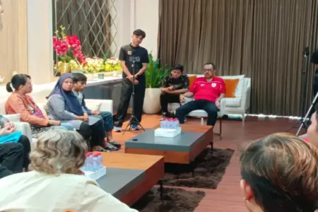 Dilaporkan Ormas Madas ke Polisi, Armuji Wawali Surabaya Tanggapi Santai Foto BeritaJatim.com