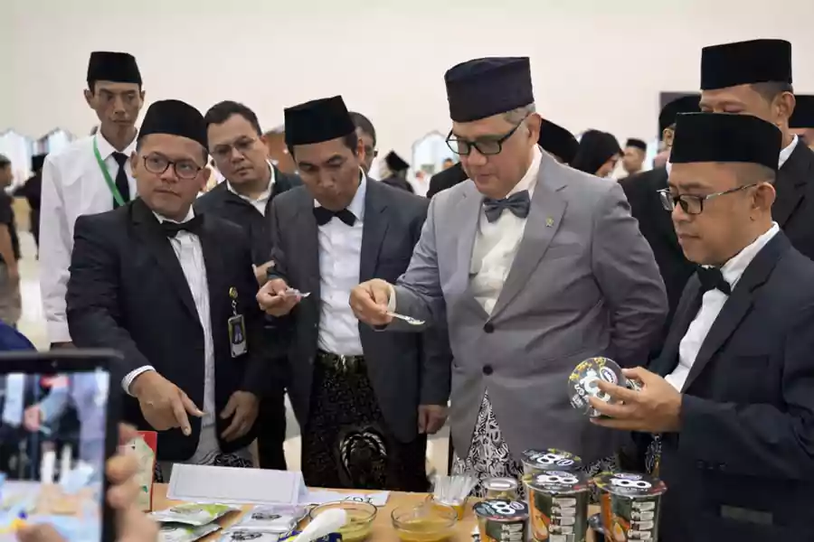 Kemenhaj Gelar Uji Cita Rasa Nusantara, Pastikan Menu Jemaah Haji 2026 Halal dan Familier Foto BeritaJatim.com