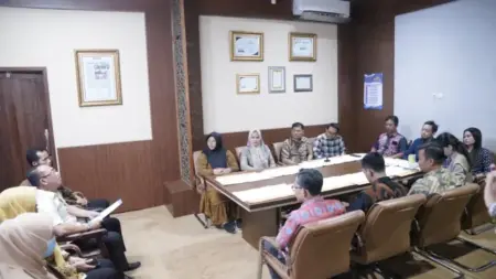 Pemkot Mojokerto Rampungkan Konsolidasi ATK Kertas, 11 Penyedia Teken Kontrak Payung Katalog Elektronik Foto BeritaJatim.com