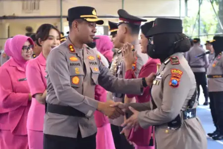 Penyegaran Organisasi, Kapolres Sumenep Pimpin Sertijab Kasat hingga Kapolsek Jajaran Foto BeritaJatim.com