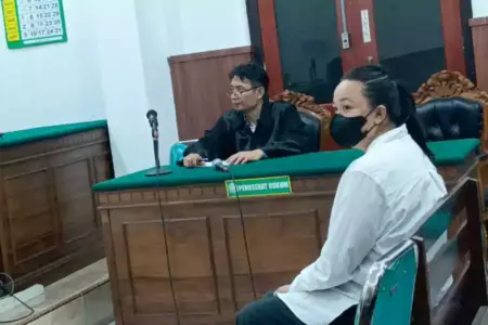 Hakim dan Jaksa Kompak Hukum 7 Bulan Penjara Pada Penadah Mobil Foto BeritaJatim.com