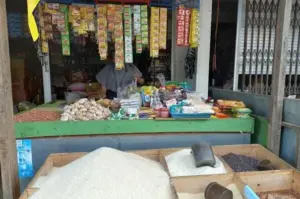 Daftar Harga Sembako yang Melejit pada Pekan Pertama Ramadan di Sumenep Foto BeritaJatim.com