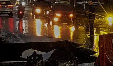 Tutup Total Jembatan Sukowiryo-Nangkaan Bondowoso, Ini Jalur Alternatifnya Foto BeritaJatim.com