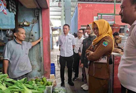Jelang Ramadan, Satgas Pangan Polresta Malang Kota Sidak Pasar Bunulrejo Foto BeritaJatim.com