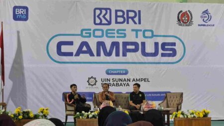 Sepak Bola Bukan Sekadar Main Bola: Mahasiswa Mulai Bidik Karier Profesional Foto BeritaJatim.com