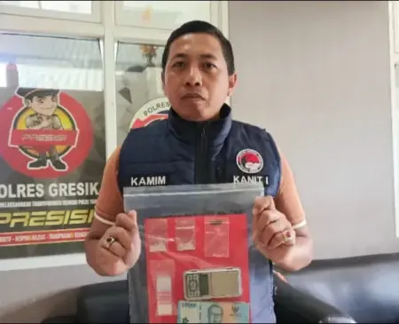 Polres Gresik Ungkap Peredaran Sabu di Pulau Bawean, Satu Tersangka Ditangkap Foto BeritaJatim.com