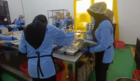 Ironi Program MBG di Blitar: SPPG Menumpuk di Kota, Anak-anak Pelosok Terlupakan Foto BeritaJatim.com