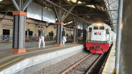 Dua Gangguan Operasional Dalam Sehari, KAI Daop 8 Surabaya Minta Maaf Atas Keterlambatan Perjalanan Foto BeritaJatim.com