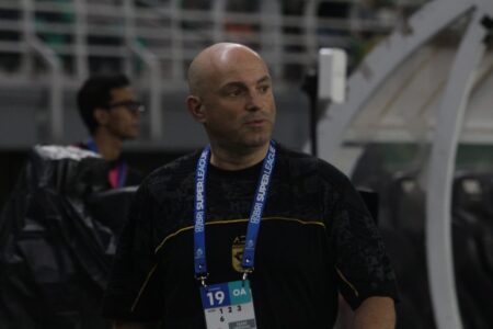 Tavares Rendah Hati, Sebut Pemain Persebaya ‘Pembuat Keajaiban’ Foto BeritaJatim.com