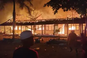 Asrama Santri di Pesantren Penyepen Pamekasan Terbakar, Korban Nihil Foto BeritaJatim.com