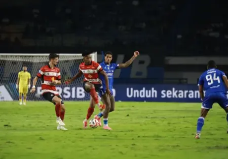 Kalah 11 Kali, Madura United di Ambang Zona Degradasi Foto BeritaJatim.com