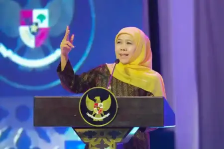 Khofifah Targetkan Sekolah Jawa Timur Bebas Sampah Plastik Foto BeritaJatim.com
