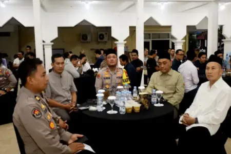 AKBP Alaiddin Gelar Buka Puasa Bersama Insan Pers di Tuban Foto BeritaJatim.com