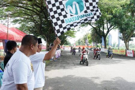Wakil Wali Kota Kediri Tinjau Latihan Bebas dan Kualifikasi Final Round MCR 2025 Walikota Cup Foto BeritaJatim.com