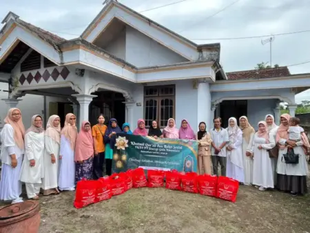 IKBI PG Ngadiredjo Bagikan 110 Paket Sembako dan Santuni 10 Anak Yatim di Ramadan 2026 Foto BeritaJatim.com