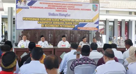 Bupati Jombang Tekankan Pentingnya Infrastruktur dan Ekonomi Lokal di Musrenbang 2027 Foto BeritaJatim.com