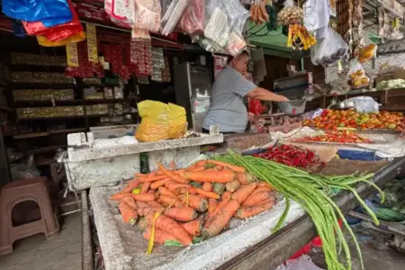 Ramadan Hari Kedua Harga Cabai Meroket, Tembus Rp130 Ribu per Kilo Foto BeritaJatim.com