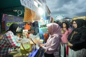 Dukung 16 Ribu UMKM, Wali Kota Mojokerto Resmikan Pasar Takjil Ramadan 1447 H Foto BeritaJatim.com