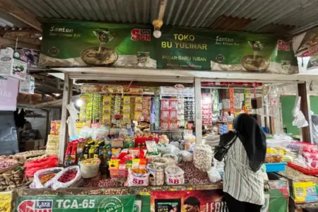 Harga Cabe di Pasar Baru Tuban Tembus Rp95 Ribu per Kilogram di Bulan Ramadan Foto BeritaJatim.com