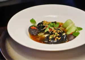 Perayaan Imlek di Grand Swiss-Belhotel Darmo Surabaya Hadirkan Kuliner Spesial Foto BeritaJatim.com