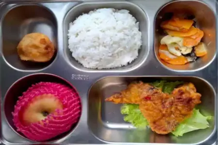 Belasan Pelajar di Singosari Malang Diduga Keracunan, Dinkes Uji Sampel Menu Makan Bergizi Gratis Foto BeritaJatim.com