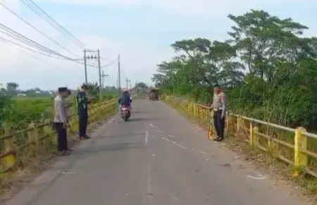 Kecelakaan Maut di Jombang: Satu Nyawa Melayang, Tiga Remaja Luka-Luka Foto BeritaJatim.com