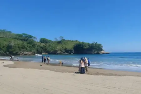 Dugaan Tiket Wisata Bocor, Bupati Blitar Rijanto Instruksikan Audit Besar-besaran BUMDes Serang Foto BeritaJatim.com