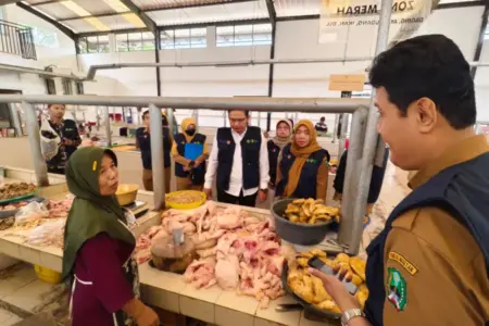 Satgas Pangan Polres Magetan Sidak Pasar Selama Ramadan 2026, Cabai dan Daging Naik Foto BeritaJatim.com