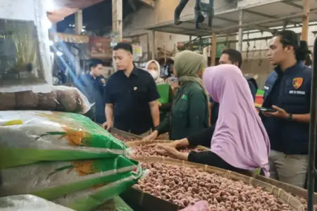 Satgas Pangan Polres Malang dan Bapanas Sidak Pasar Kepanjen, Harga Bapokting Stabil Jelang Ramadhan Foto BeritaJatim.com