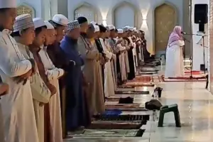 Pemkot Surabaya Terbitkan SE Ramadan: Larang Bagi Takjil On The Road hingga Nyalakan Mercon Foto BeritaJatim.com