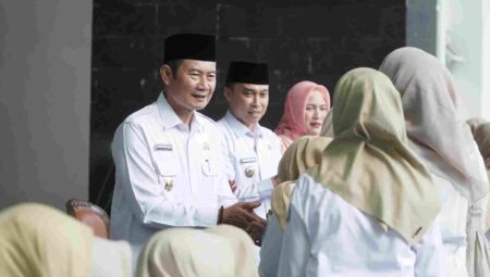 Pemkab Lamongan Siap Dukung Rencana WFH untuk Penghematan BBM Foto BeritaJatim.com