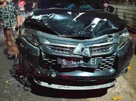 Tragis! Dua Motor dan Pajero Bertabrakan di Sampang, Tiga Nyawa Melayang Foto BeritaJatim.com