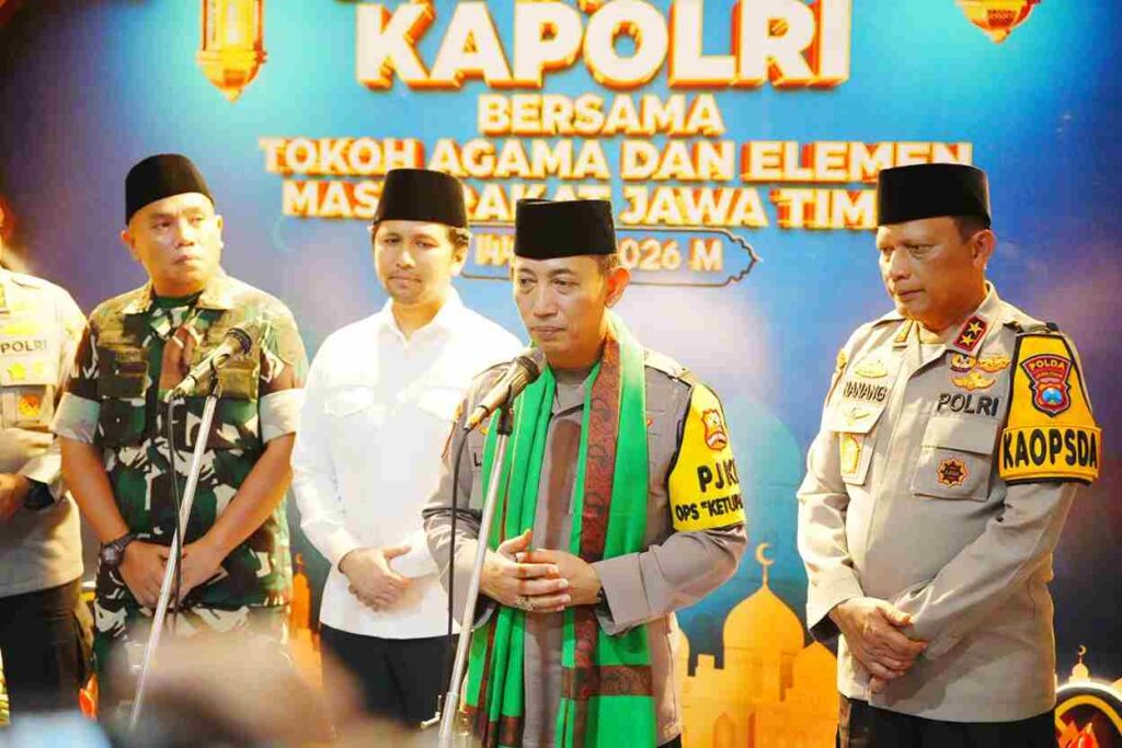 Safari Ramadan di Jatim, Kapolri: Pemerintah Jaga Harga BBM Foto BeritaJatim.com