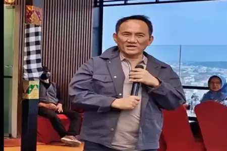 Andi Arief Soroti Potensi Dobel Krisis di Indonesia: Dampak Perang dan Tekanan Fiskal Foto BeritaJatim.com
