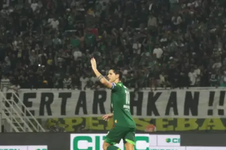 Persebaya Vs Persib 2-2 di GBT, Bernardo Tavares Soroti Cedera dan Rotasi Pemain Foto BeritaJatim.com