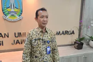 DPU Bina Marga Jatim: Jalan Provinsi Mulus Tanpa Lubang Layani Arus Mudik 2026 Foto BeritaJatim.com